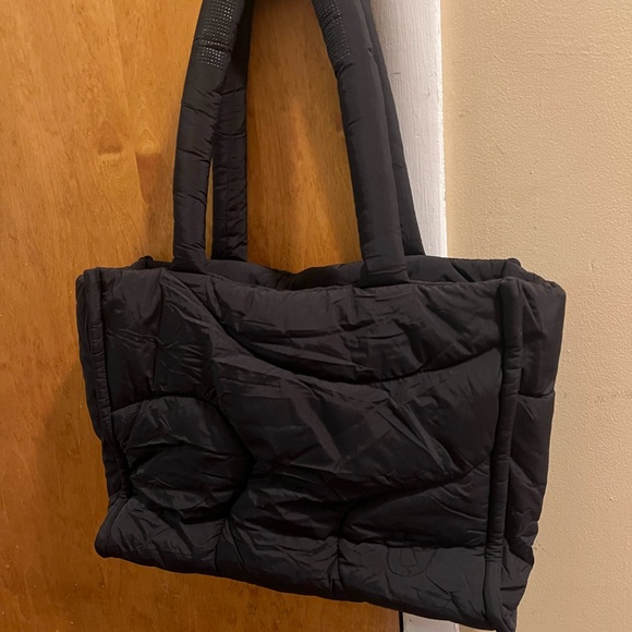 Black Quilted Thirty Years Drift Tote NWT - Picture 3 of 6